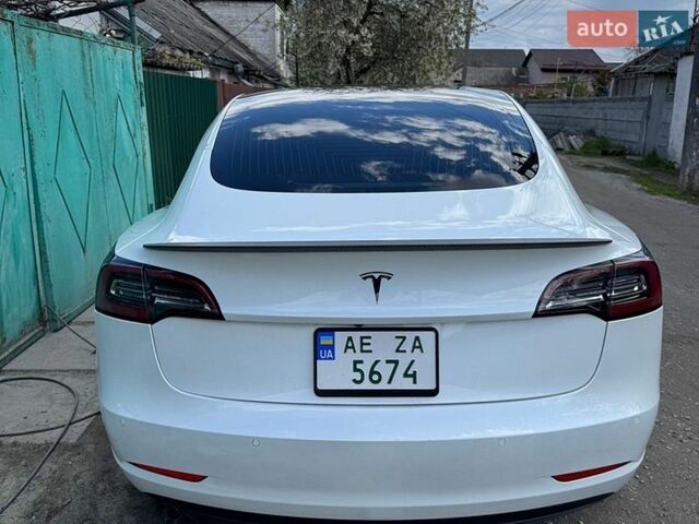 Белый Тесла Модель 3, объемом двигателя 0 л и пробегом 128 тыс. км за 17000 $, фото 3 на Automoto.ua
