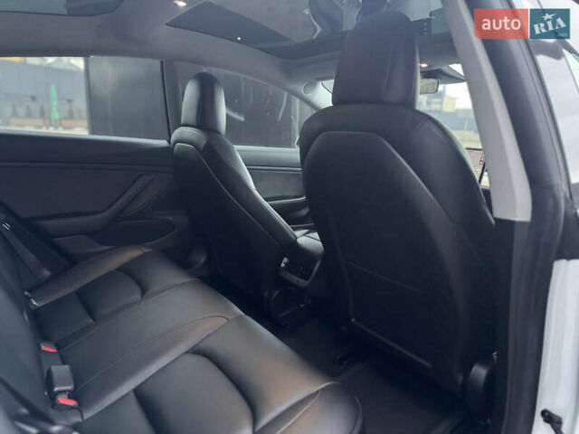 Белый Тесла Модель 3, объемом двигателя 0 л и пробегом 132 тыс. км за 17900 $, фото 42 на Automoto.ua