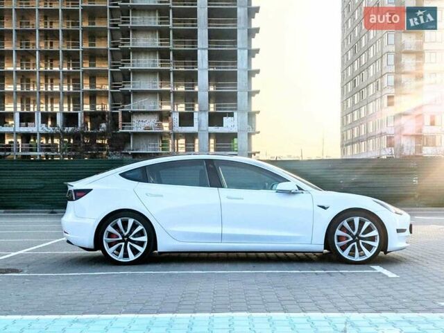 Белый Тесла Модель 3, объемом двигателя 0 л и пробегом 101 тыс. км за 23500 $, фото 5 на Automoto.ua