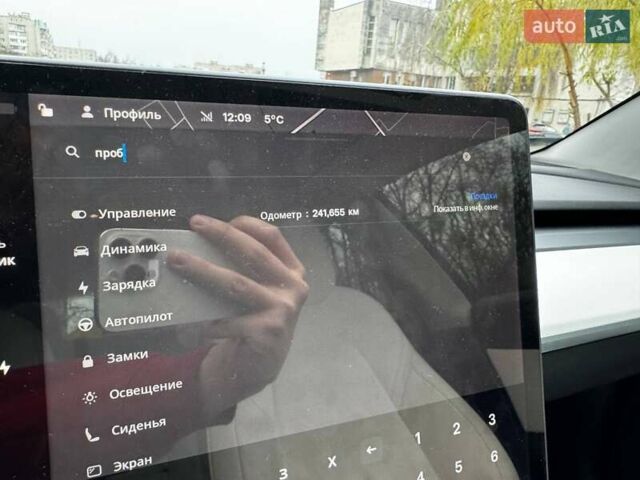 Білий Тесла Модель 3, об'ємом двигуна 0 л та пробігом 247 тис. км за 15500 $, фото 5 на Automoto.ua