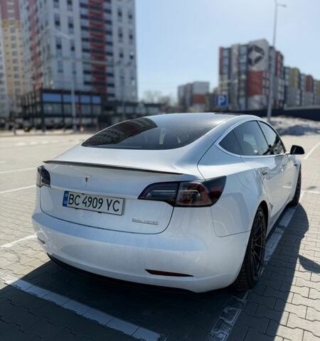 Белый Тесла Модель 3, объемом двигателя 0 л и пробегом 80 тыс. км за 18300 $, фото 8 на Automoto.ua