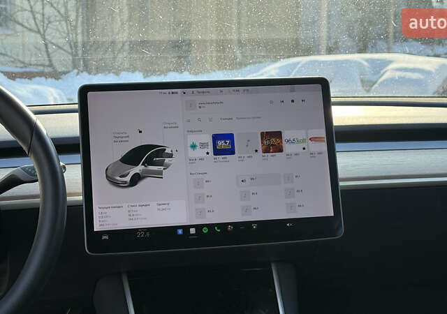 Белый Тесла Модель 3, объемом двигателя 0 л и пробегом 70 тыс. км за 13900 $, фото 10 на Automoto.ua