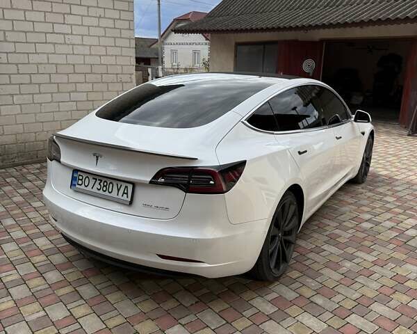 Белый Тесла Модель 3, объемом двигателя 0 л и пробегом 143 тыс. км за 18900 $, фото 13 на Automoto.ua