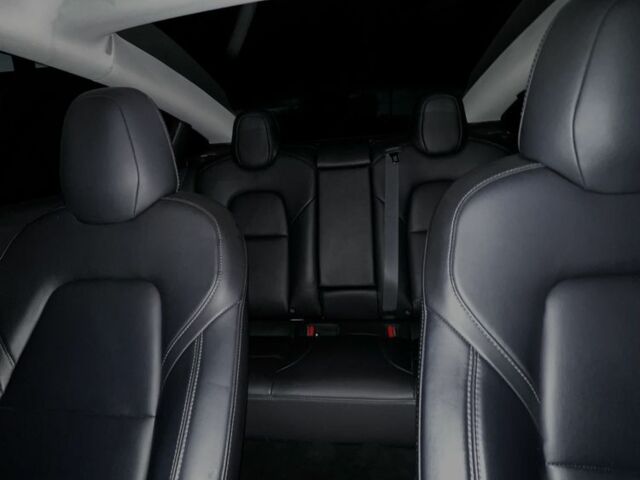 Білий Тесла Модель 3, об'ємом двигуна 0 л та пробігом 76 тис. км за 20500 $, фото 11 на Automoto.ua