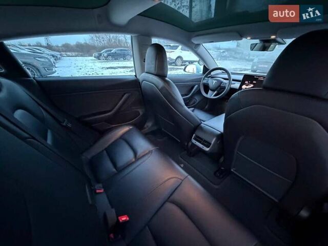 Белый Тесла Модель 3, объемом двигателя 0 л и пробегом 159 тыс. км за 15500 $, фото 11 на Automoto.ua