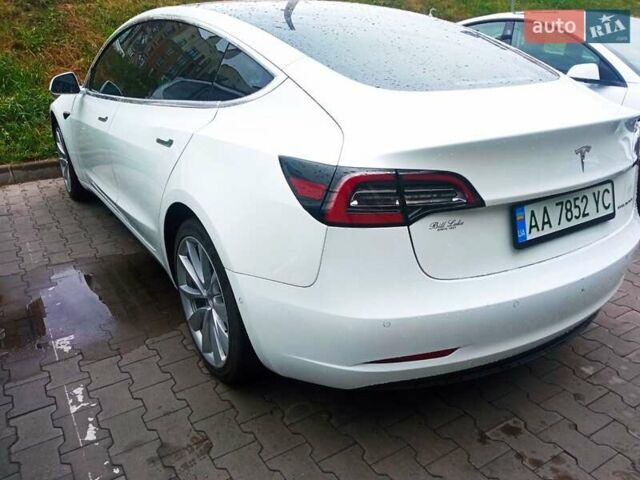 Білий Тесла Модель 3, об'ємом двигуна 0 л та пробігом 86 тис. км за 17500 $, фото 4 на Automoto.ua