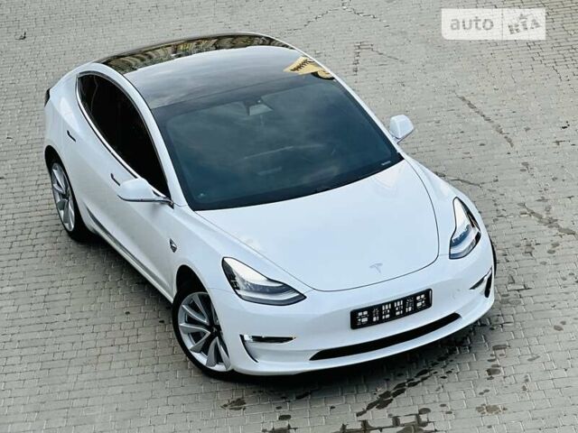 Білий Тесла Модель 3, об'ємом двигуна 0 л та пробігом 17 тис. км за 28200 $, фото 62 на Automoto.ua