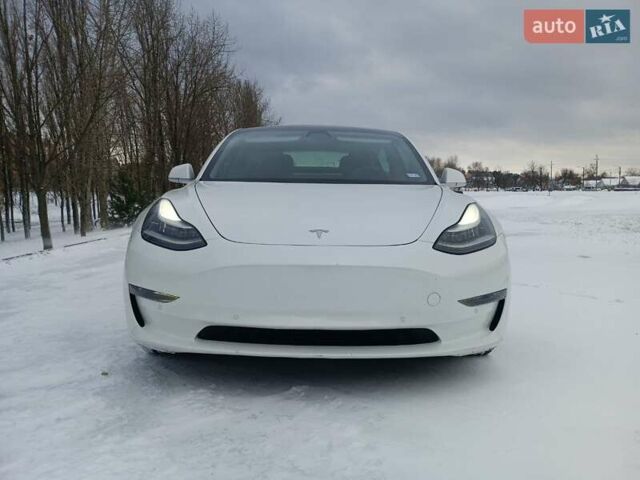 Білий Тесла Модель 3, об'ємом двигуна 0 л та пробігом 184 тис. км за 21100 $, фото 3 на Automoto.ua