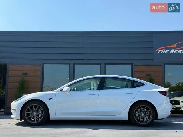 Білий Тесла Модель 3, об'ємом двигуна 0 л та пробігом 67 тис. км за 20499 $, фото 5 на Automoto.ua