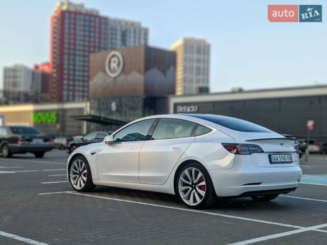 Белый Тесла Модель 3, объемом двигателя 0 л и пробегом 101 тыс. км за 23500 $, фото 2 на Automoto.ua