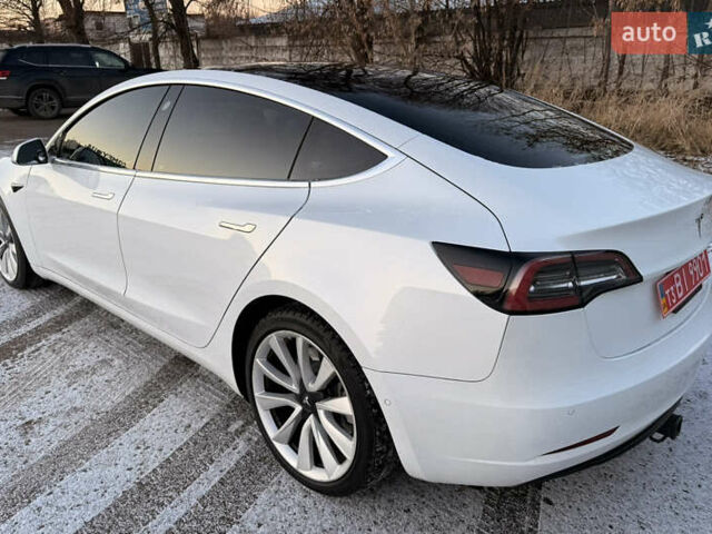 Білий Тесла Модель 3, об'ємом двигуна 0 л та пробігом 208 тис. км за 14300 $, фото 1 на Automoto.ua