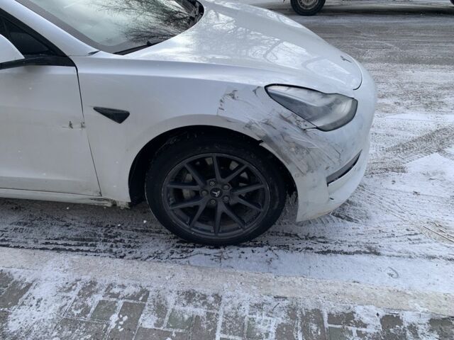 Білий Тесла Модель 3, об'ємом двигуна 0 л та пробігом 198 тис. км за 11500 $, фото 8 на Automoto.ua