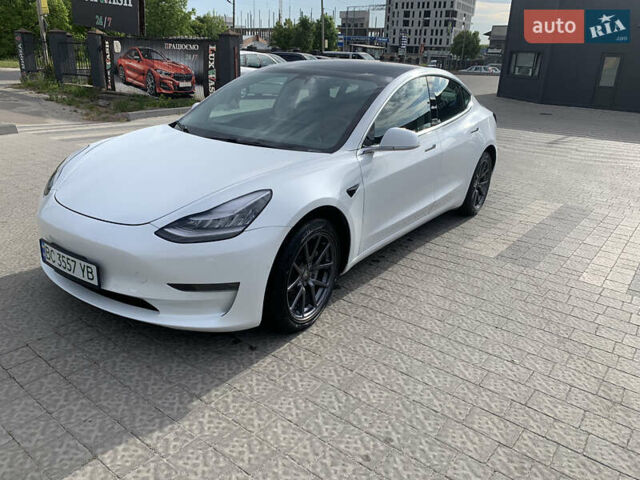 Белый Тесла Модель 3, объемом двигателя 0 л и пробегом 119 тыс. км за 18300 $, фото 7 на Automoto.ua