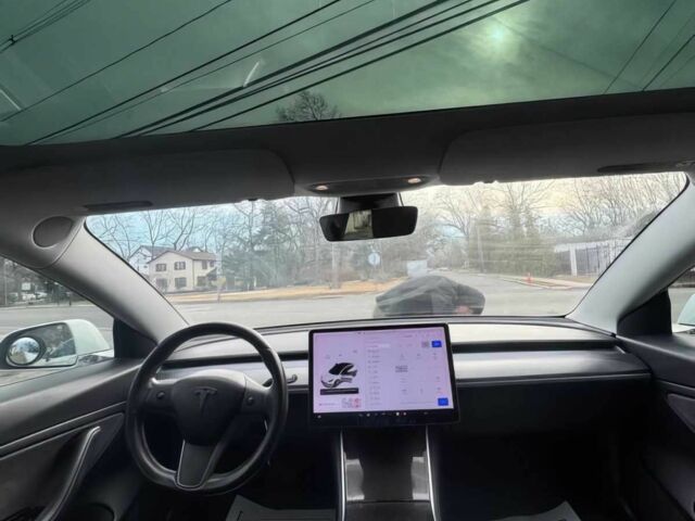 Білий Тесла Модель 3, об'ємом двигуна 0 л та пробігом 38 тис. км за 10000 $, фото 11 на Automoto.ua