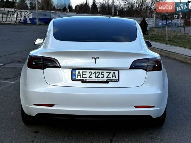 Білий Тесла Модель 3, об'ємом двигуна 0 л та пробігом 100 тис. км за 21500 $, фото 6 на Automoto.ua