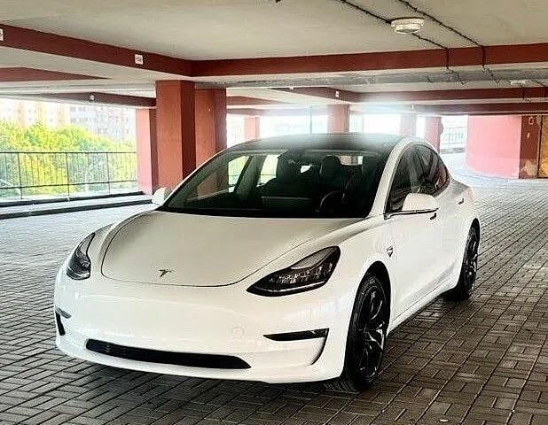 Білий Тесла Модель 3, об'ємом двигуна 0 л та пробігом 75 тис. км за 14500 $, фото 6 на Automoto.ua