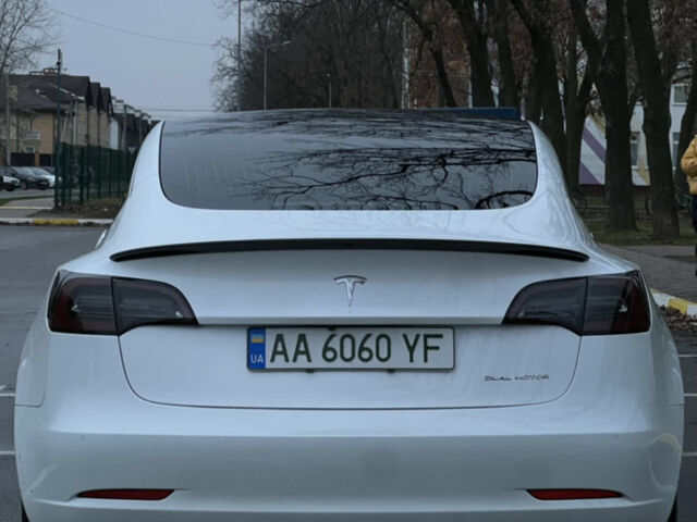 Білий Тесла Модель 3, об'ємом двигуна 0 л та пробігом 76 тис. км за 21000 $, фото 5 на Automoto.ua