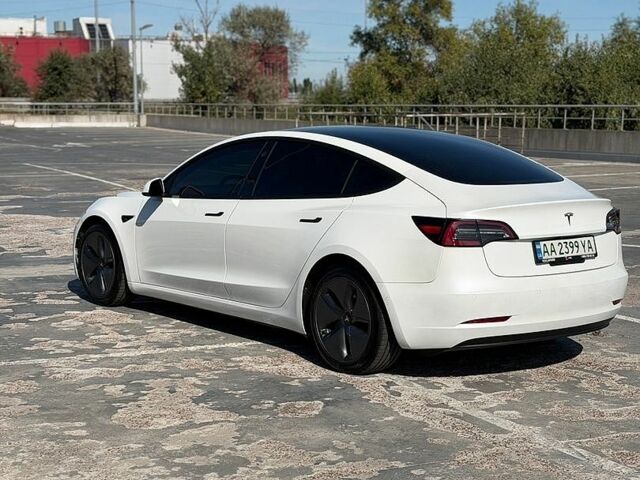 Белый Тесла Модель 3, объемом двигателя 0 л и пробегом 33 тыс. км за 18500 $, фото 9 на Automoto.ua