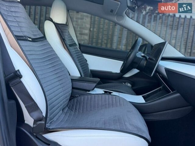 Белый Тесла Модель 3, объемом двигателя 0 л и пробегом 80 тыс. км за 18999 $, фото 20 на Automoto.ua