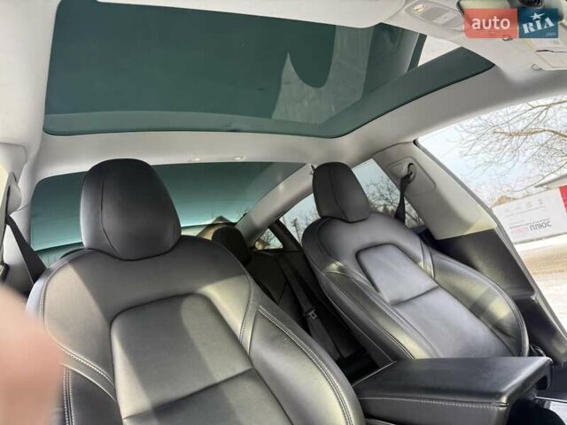 Білий Тесла Модель 3, об'ємом двигуна 0 л та пробігом 185 тис. км за 13800 $, фото 26 на Automoto.ua