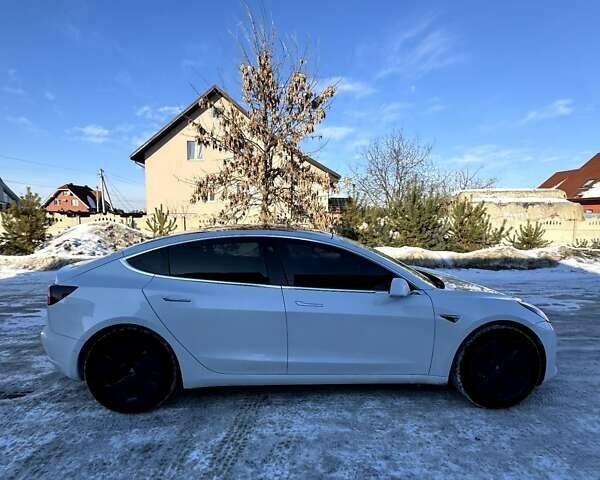 Белый Тесла Модель 3, объемом двигателя 0 л и пробегом 163 тыс. км за 14400 $, фото 24 на Automoto.ua