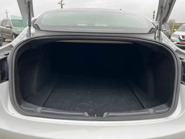 Білий Тесла Модель 3, об'ємом двигуна 0 л та пробігом 203 тис. км за 13790 $, фото 23 на Automoto.ua