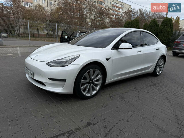 Тесла Модель 3 2019 у Белой Церкве на Automoto.ua Білий Тесла Модель 3, об'ємом двигуна 0 л та пробігом 44 тис. км за 15900 $, фото 1 на Automoto.ua