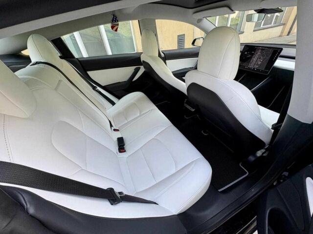 Білий Тесла Модель 3, об'ємом двигуна 0 л та пробігом 12 тис. км за 13200 $, фото 8 на Automoto.ua