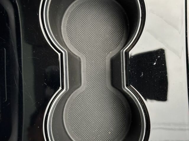 Белый Тесла Модель 3, объемом двигателя 0 л и пробегом 105 тыс. км за 356 $, фото 7 на Automoto.ua