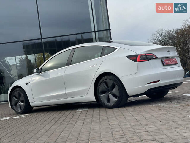Белый Тесла Модель 3, объемом двигателя 0 л и пробегом 120 тыс. км за 17000 $, фото 19 на Automoto.ua