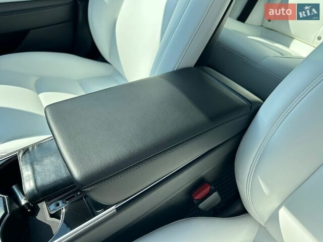 Білий Тесла Модель 3, об'ємом двигуна 0 л та пробігом 108 тис. км за 17500 $, фото 29 на Automoto.ua