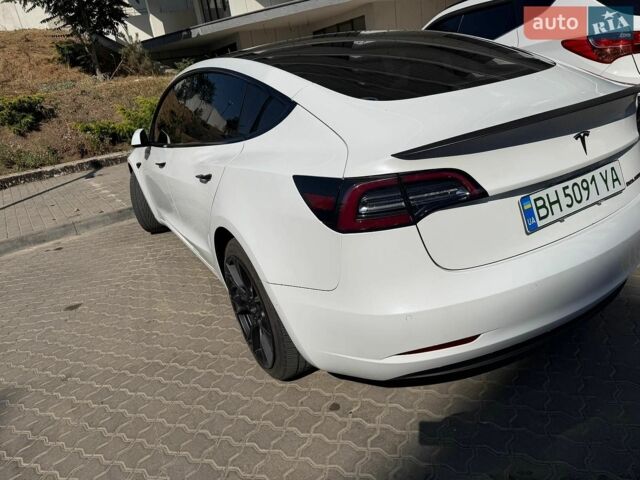 Білий Тесла Модель 3, об'ємом двигуна 0 л та пробігом 112 тис. км за 17500 $, фото 6 на Automoto.ua