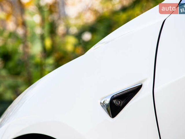 Белый Тесла Модель 3, объемом двигателя 0 л и пробегом 146 тыс. км за 17500 $, фото 21 на Automoto.ua