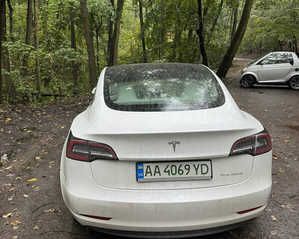 Білий Тесла Модель 3, об'ємом двигуна 0 л та пробігом 90 тис. км за 19500 $, фото 2 на Automoto.ua