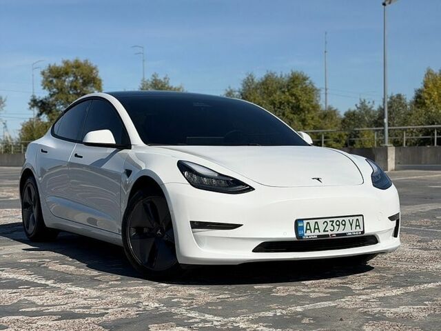 Белый Тесла Модель 3, объемом двигателя 0 л и пробегом 33 тыс. км за 18500 $, фото 25 на Automoto.ua