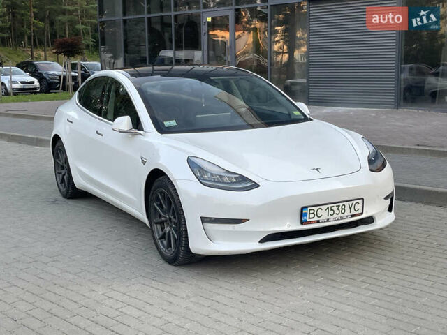 Белый Тесла Модель 3, объемом двигателя 0 л и пробегом 257 тыс. км за 16800 $, фото 5 на Automoto.ua