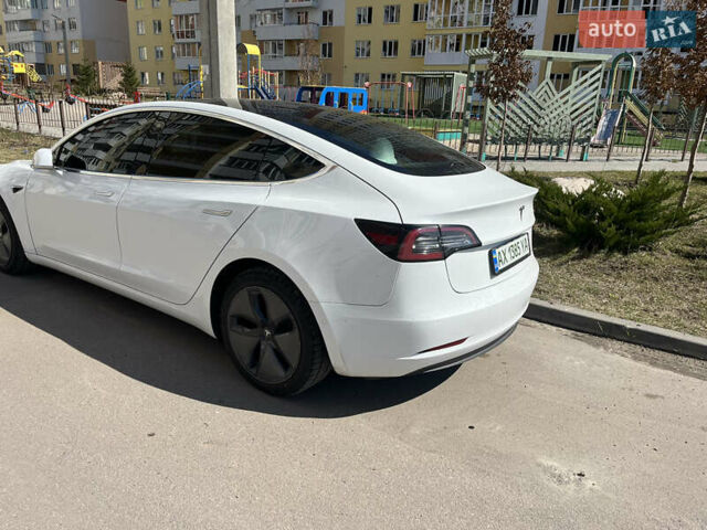 Белый Тесла Модель 3, объемом двигателя 0 л и пробегом 93 тыс. км за 16900 $, фото 1 на Automoto.ua