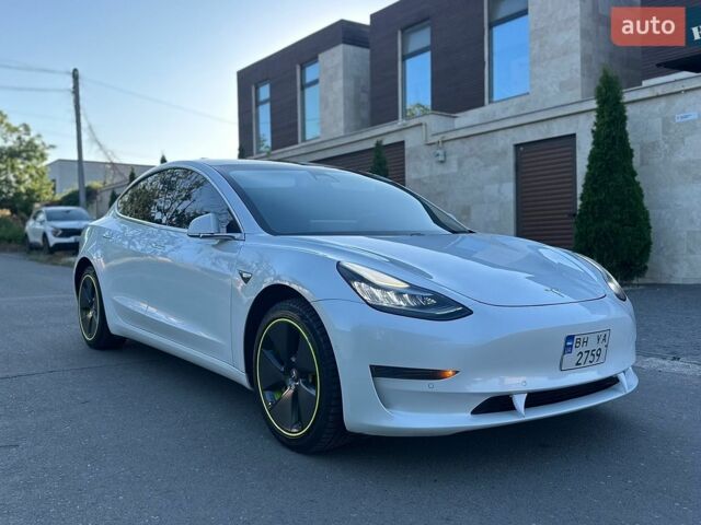 Белый Тесла Модель 3, объемом двигателя 0 л и пробегом 113 тыс. км за 16800 $, фото 6 на Automoto.ua