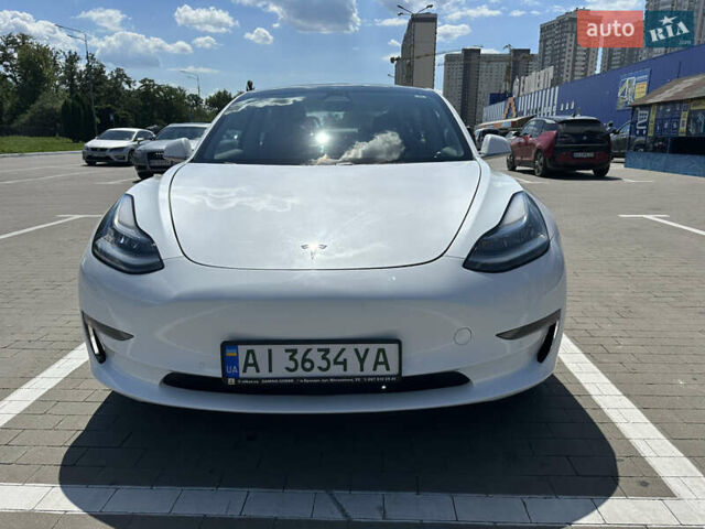 Белый Тесла Модель 3, объемом двигателя 0 л и пробегом 142 тыс. км за 25850 $, фото 2 на Automoto.ua