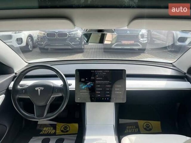Білий Тесла Модель 3, об'ємом двигуна 0 л та пробігом 89 тис. км за 16900 $, фото 13 на Automoto.ua