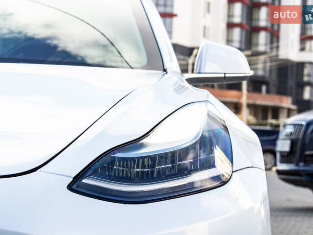 Белый Тесла Модель 3, объемом двигателя 0 л и пробегом 146 тыс. км за 17500 $, фото 24 на Automoto.ua