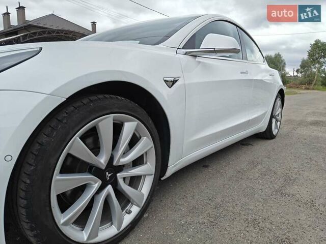 Білий Тесла Модель 3, об'ємом двигуна 0 л та пробігом 137 тис. км за 18600 $, фото 34 на Automoto.ua