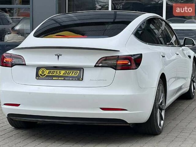 Білий Тесла Модель 3, об'ємом двигуна 0 л та пробігом 89 тис. км за 16900 $, фото 6 на Automoto.ua