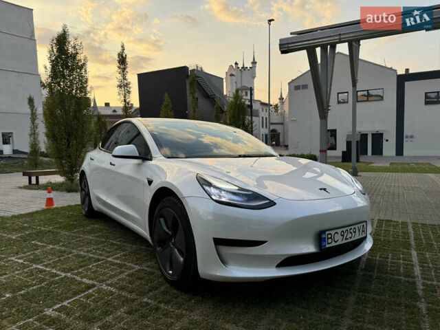 Білий Тесла Модель 3, об'ємом двигуна 0 л та пробігом 113 тис. км за 17800 $, фото 2 на Automoto.ua