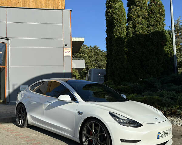 Белый Тесла Модель 3, объемом двигателя 0 л и пробегом 121 тыс. км за 19400 $, фото 14 на Automoto.ua