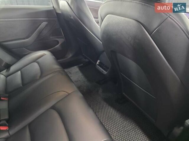 Белый Тесла Модель 3, объемом двигателя 0 л и пробегом 70 тыс. км за 17400 $, фото 16 на Automoto.ua