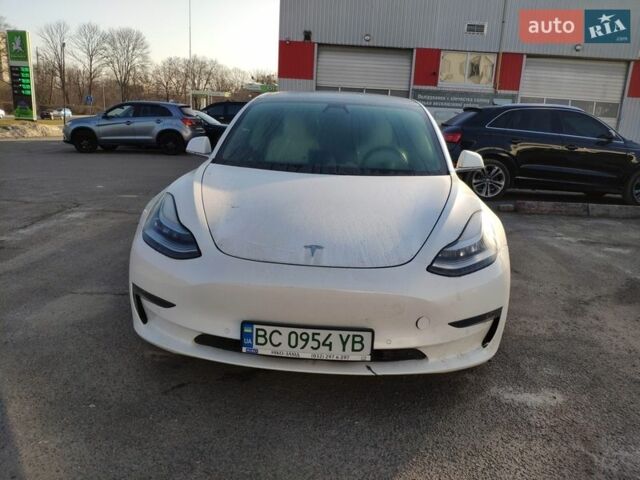 Белый Тесла Модель 3, объемом двигателя 0 л и пробегом 90 тыс. км за 12300 $, фото 7 на Automoto.ua