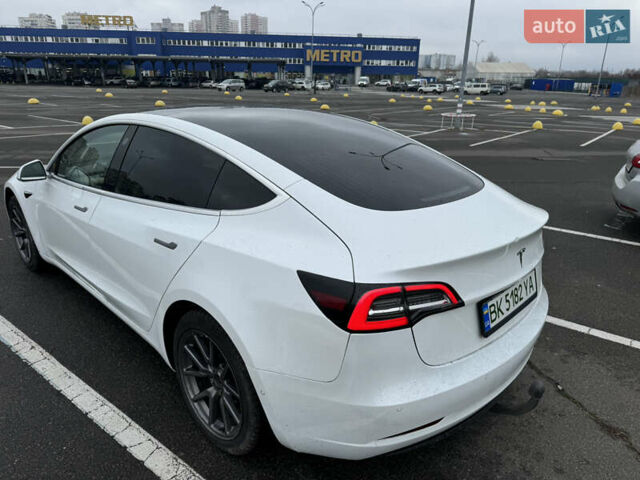 Белый Тесла Модель 3, объемом двигателя 0 л и пробегом 95 тыс. км за 15900 $, фото 6 на Automoto.ua