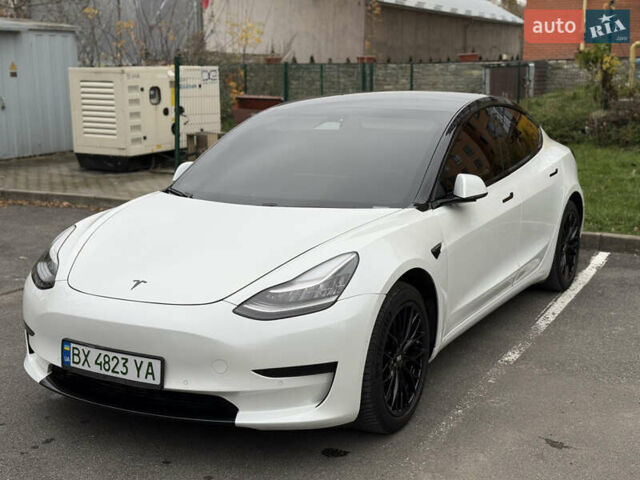 Білий Тесла Модель 3, об'ємом двигуна 0 л та пробігом 139 тис. км за 15700 $, фото 5 на Automoto.ua