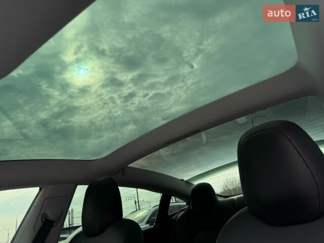 Білий Тесла Модель 3, об'ємом двигуна 0 л та пробігом 45 тис. км за 15900 $, фото 22 на Automoto.ua